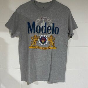 ModelCo Gray Graphic T-Shirt for Men medium